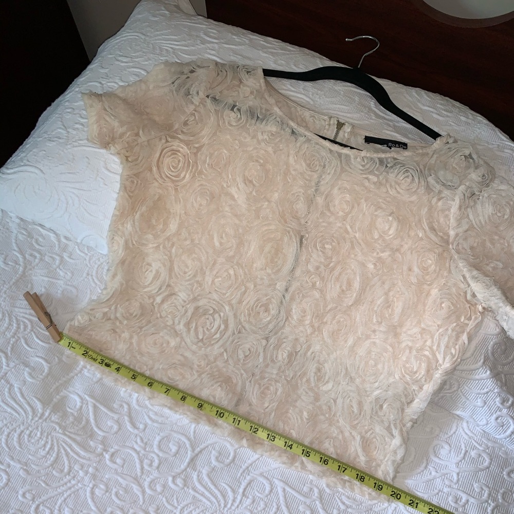 Ivory Roses Top - Picture 6 of 6